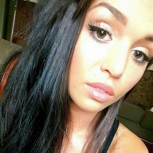 Meet your Posher, Hayley